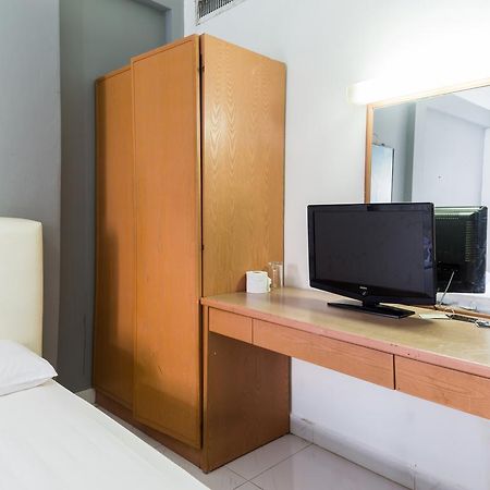 Reddoorz Near Aljunied Mrt Hotel Singapura Exterior foto